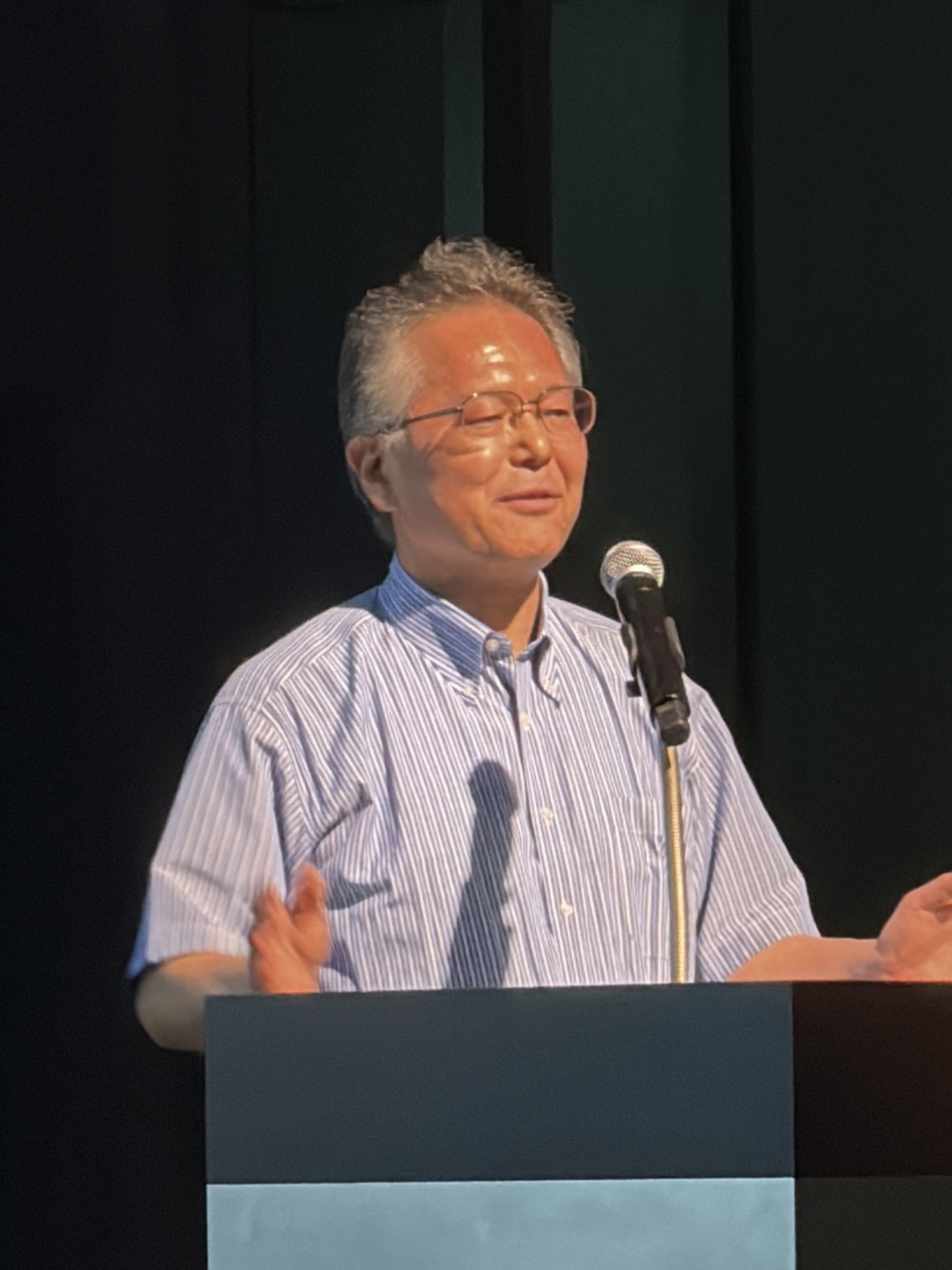 多元物質科学研究所　本間格教授